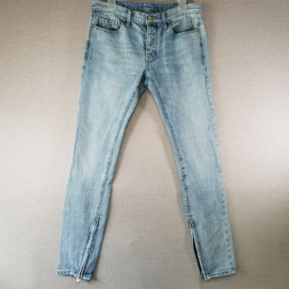 MNMI Light Wash Athletic Skinny Jeans
